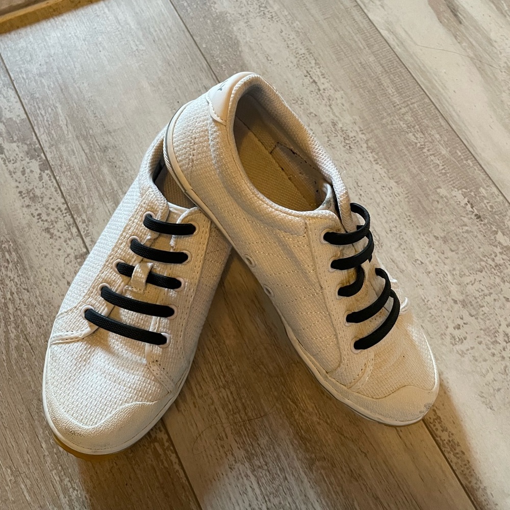Sneaker women  shoes size 6.5